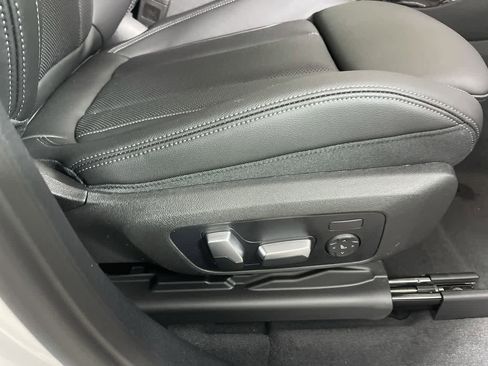 Used 2024 BMW X3 xDrive30i w/ Convenience Package AWD/4WD image 15