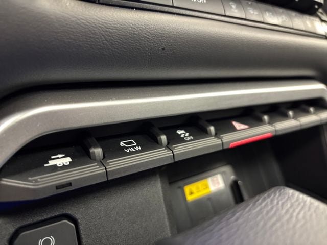 Used 2023 Toyota Tundra Platinum AWD/4WD image 30