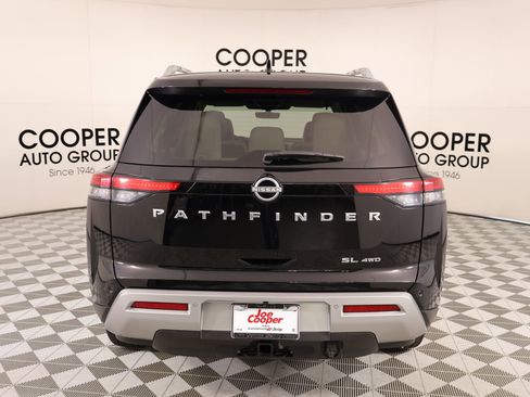 Used 2024 Nissan Pathfinder SL w/ SL Premium Package AWD/4WD image 23