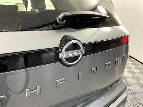 New 2026 Nissan Pathfinder SL AWD/4WD image 13