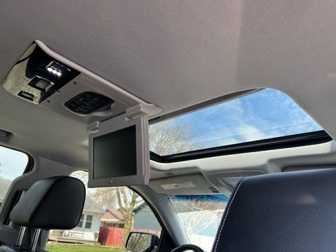 Used 2016 GMC Yukon XL Denali w/ Open Road Package image 20