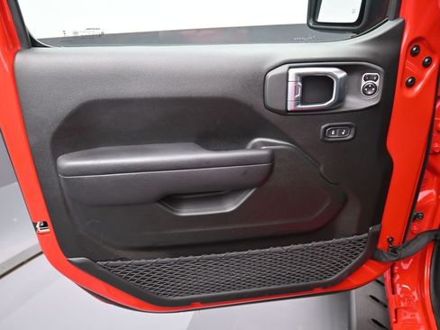 Used 2024 Jeep Wrangler Unlimited w/ Convenience Group image 10