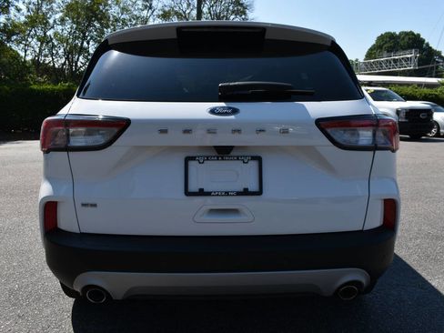 Used 2020 Ford Escape SE FWD image 6