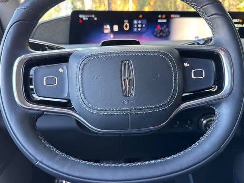 Certified 2025 Lincoln Navigator L Reserve AWD/4WD image 20