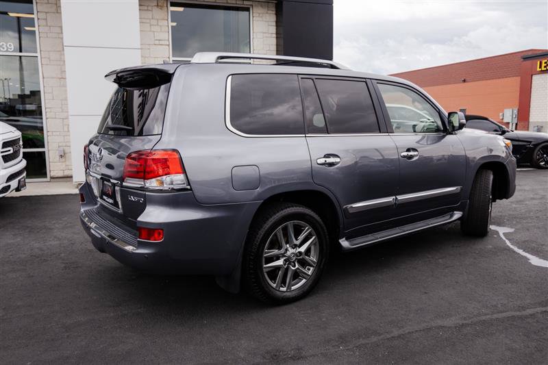 Used 2015 Lexus LX 570 4WD w/ Luxury Package image 6
