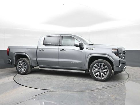 Used 2025 GMC Sierra 1500 Denali w/ Denali Reserve Package AWD/4WD image 7
