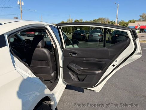 Used 2019 Nissan Altima 2.5 SR w/ SR Premium Package image 51