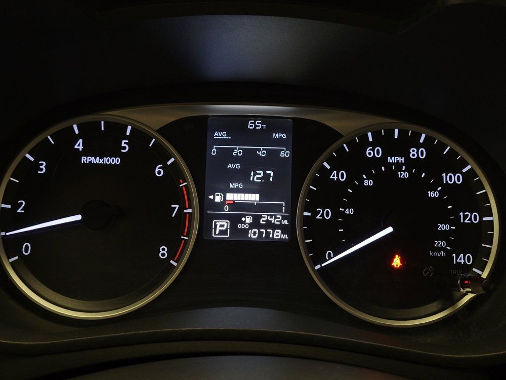 Used 2025 Nissan Versa S w/ Trunk Package FWD image 23