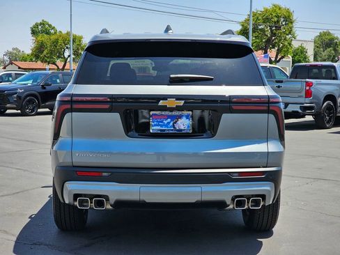 New 2026 Chevrolet Traverse LT FWD image 5