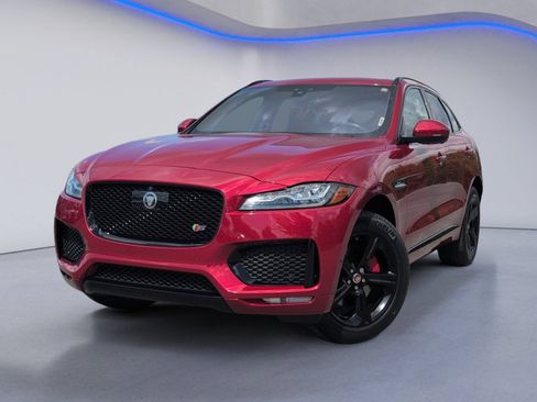 Used 2017 Jaguar F-PACE S AWD/4WD image 2