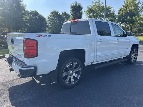 Used 2018 Chevrolet Silverado 1500 LT w/ All Star Edition AWD/4WD image 9