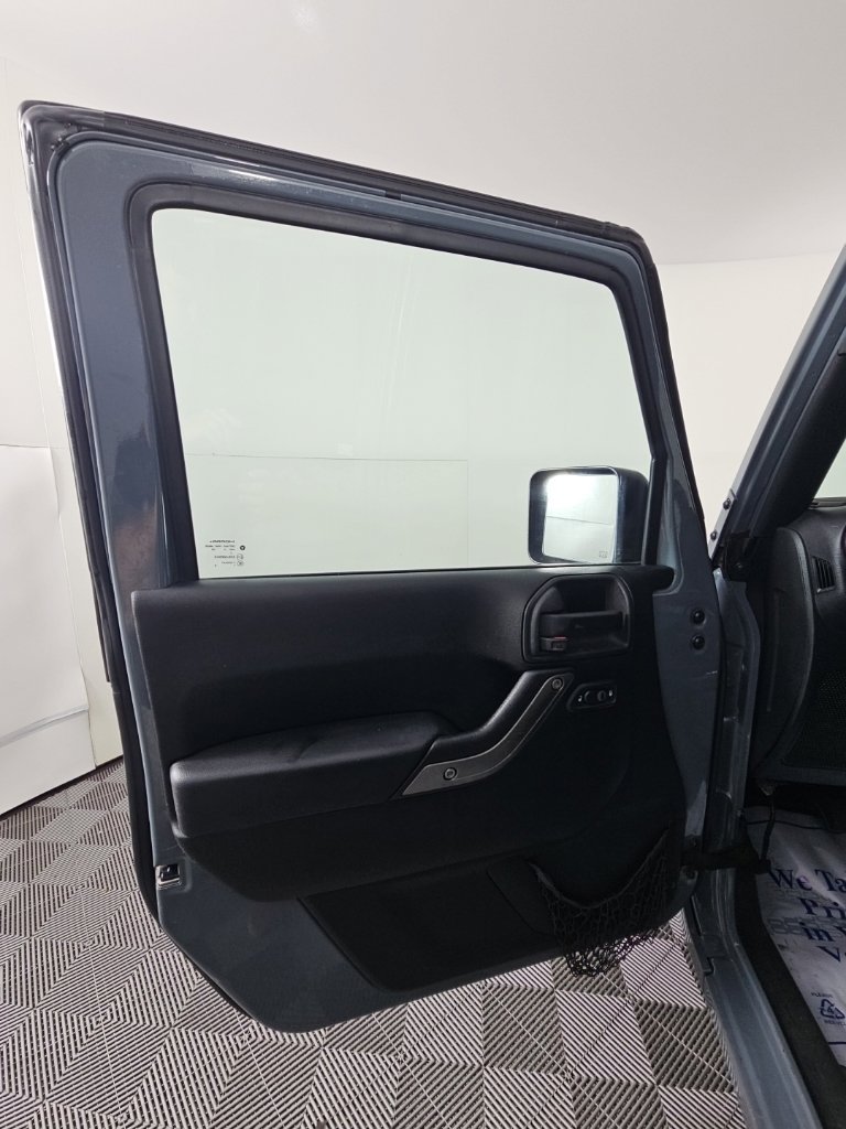 Used 2015 Jeep Wrangler Unlimited Sport w/ Quick Order Package 24S AWD/4WD image 26