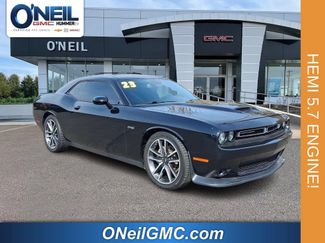 Used 2023 Dodge Challenger R/T RWD video 1