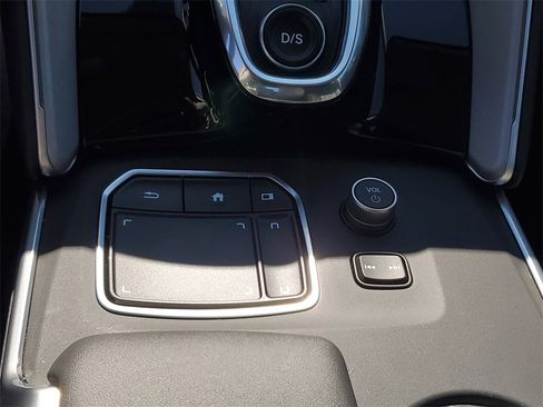 Certified 2025 Acura TLX w/ Technology Package image 27