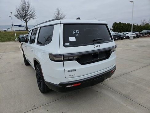 New 2026 Jeep Grand Wagoneer Limited AWD/4WD image 3