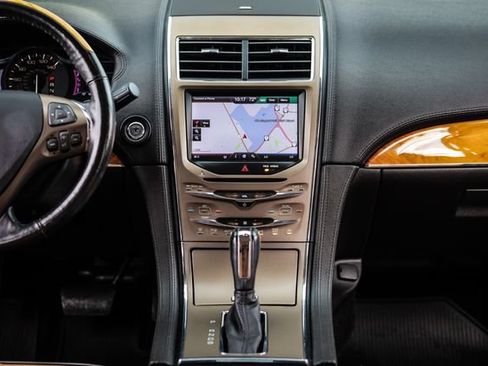 Used 2013 Lincoln MKX AWD image 22
