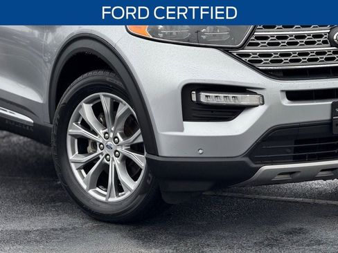 Used 2023 Ford Explorer Limited w/ Equipment Group 301A image 3