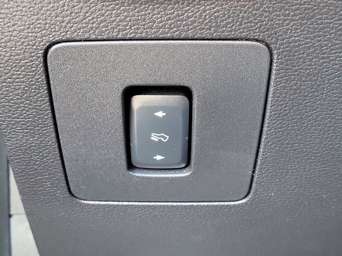 Used 2016 Ford F150 XLT w/ Equipment Group 302A Luxury RWD image 17