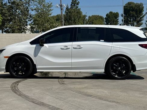 Certified 2024 Honda Odyssey Sport image 10