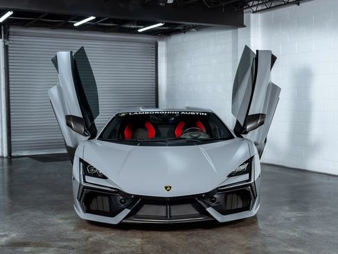 Used 2024 Lamborghini Revuelto AWD/4WD image 12