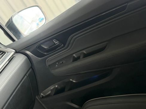 Used 2025 Honda Odyssey Elite image 42
