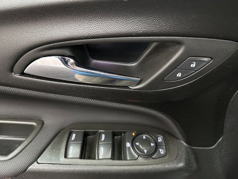 Used 2024 Chevrolet Equinox RS image 20