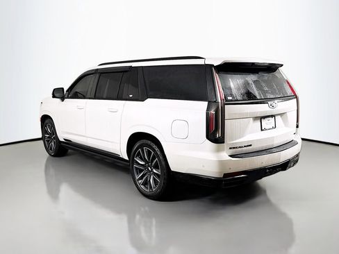 Used 2023 Cadillac Escalade ESV Sport Platinum image 5