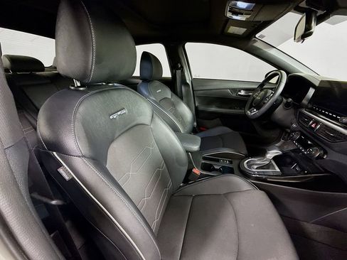 Used 2024 Kia Forte GT-Line w/ GT-Line Premium Package image 28