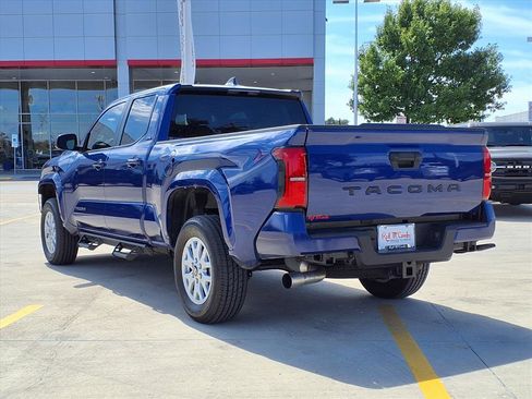 Certified 2025 Toyota Tacoma SR5 image 7