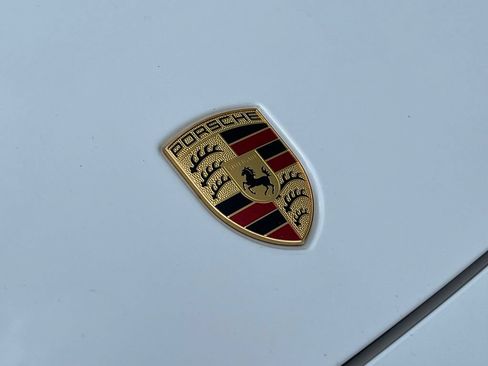 Used 2020 Porsche Cayenne AWD/4WD image 11