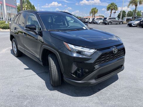 Used 2024 Toyota RAV4 XLE FWD image 7