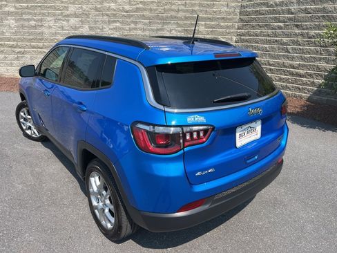 New 2023 Jeep Compass Latitude w/ Sun and Sound Group image 8