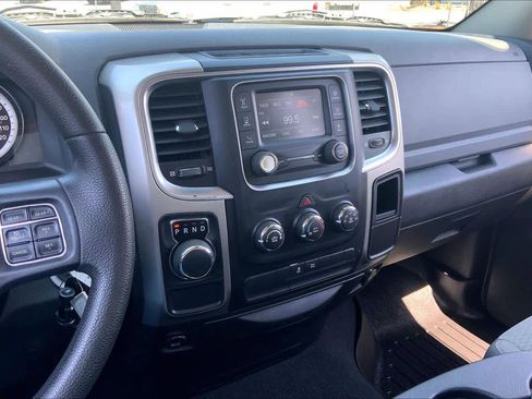 Used 2015 RAM 1500 Classic SLT RWD image 7