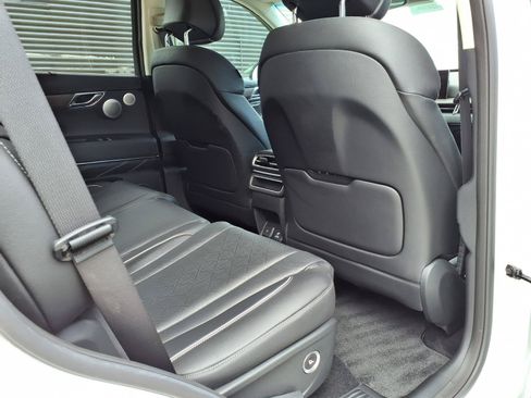 Certified 2026 Genesis GV80 2.5T Advanced AWD/4WD image 14