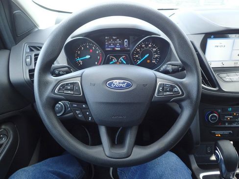 Used 2019 Ford Escape SE image 15
