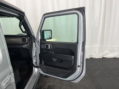 Used 2022 Jeep Wrangler Unlimited Willys image 18