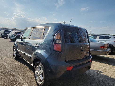 Used 2011 Kia Soul + w/ Audio Pkg image 2