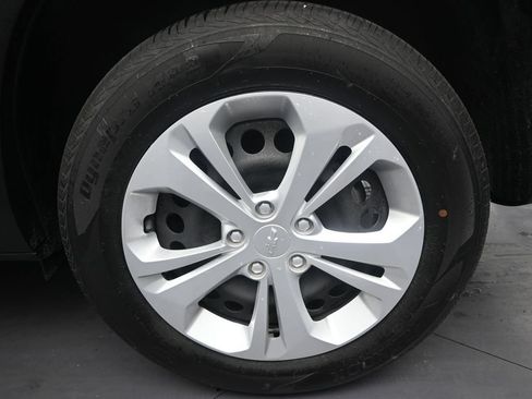 Used 2024 Chevrolet Trax LS FWD image 10