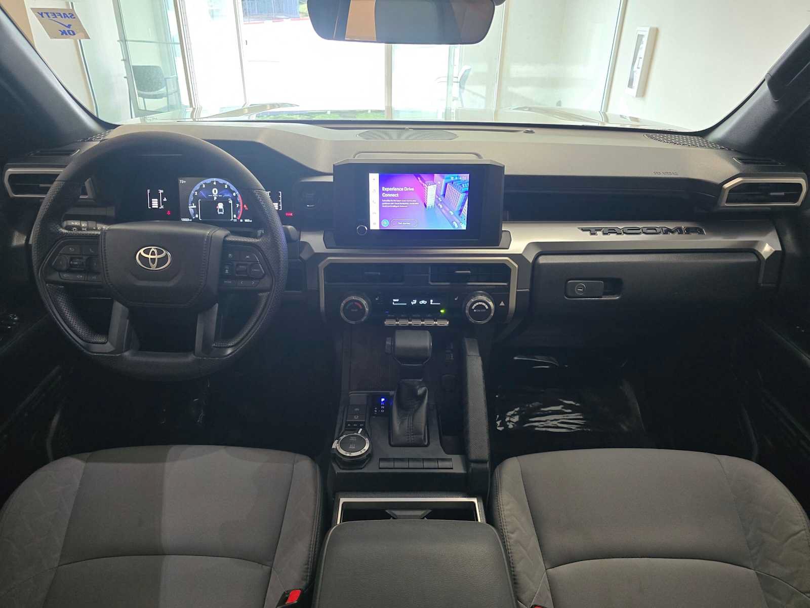 Certified 2025 Toyota Tacoma SR5 AWD/4WD image 10