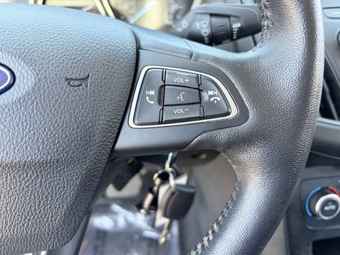 Used 2018 Ford Focus SE w/ Cold Weather Package FWD image 23