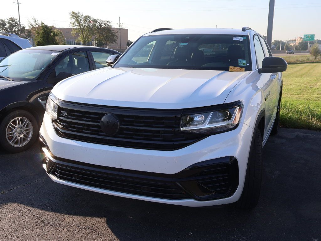 Used 2023 Volkswagen Atlas Cross Sport SEL R-Line AWD/4WD image 7
