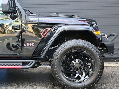 Used 2018 Jeep Wrangler Unlimited Rubicon w/ Dual Top Group image 15