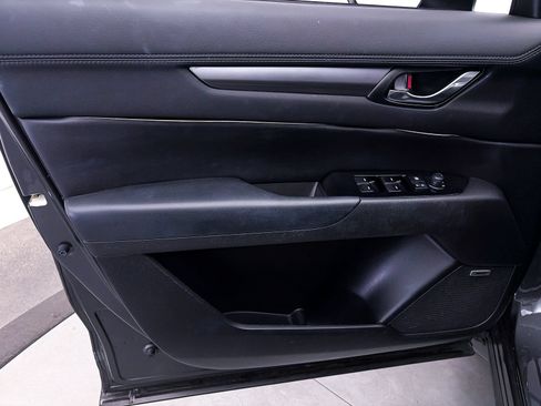 Used 2020 MAZDA CX-5 Touring FWD image 17