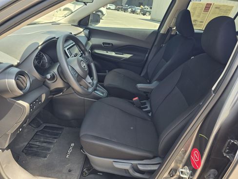 Certified 2025 Nissan Kicks Play S FWD image 12