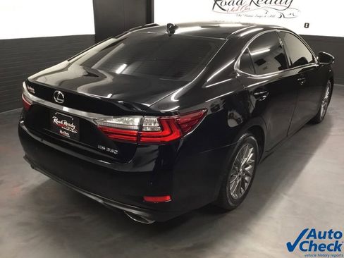 Used 2018 Lexus ES 350 w/ Navigation System Package image 11