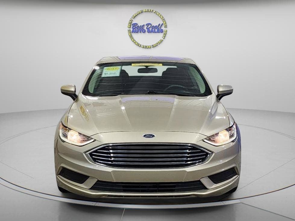 Used 2017 Ford Fusion SE w/ Fusion SE Technology Package FWD image 6