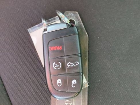 Used 2020 Dodge Challenger R/T Scat Pack w/ Driver Convenience Group RWD image 29
