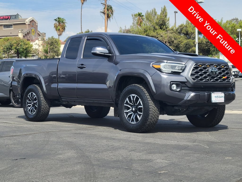 Used 2022 Toyota Tacoma TRD Sport w/ TRD Premium Sport Package RWD image 34