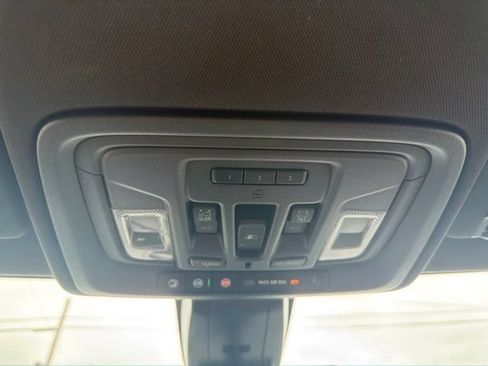 Used 2021 GMC Sierra 1500 AT4 w/ AT4 Value Package AWD/4WD image 31