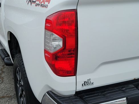 Used 2015 Toyota Tundra SR5 w/ TRD Off Road Package image 11